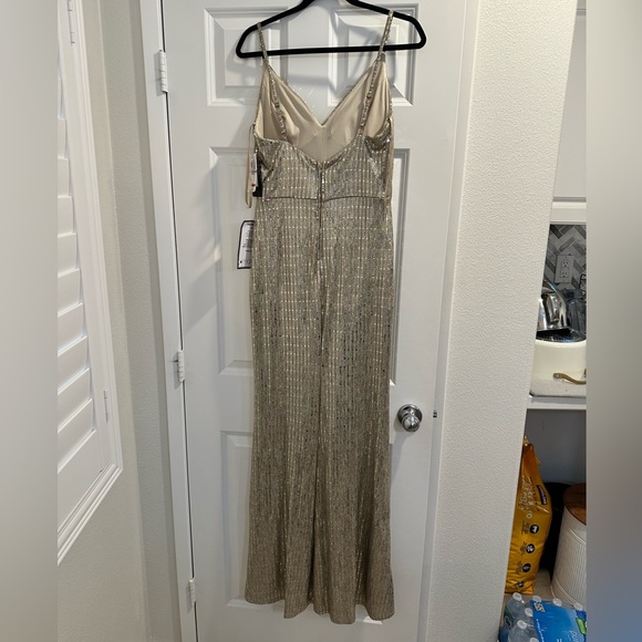 Macy’s Long Social Gown by City Studios - Picture 3 of 9